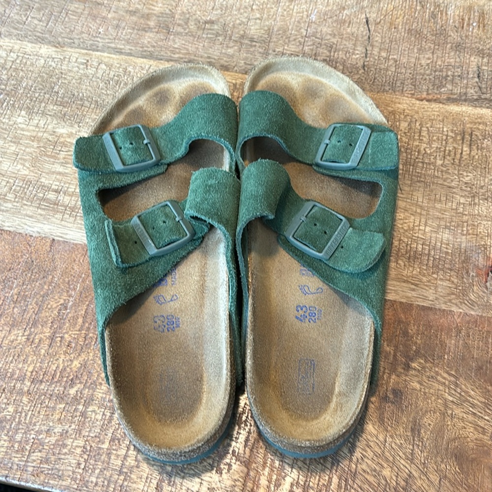 Birkenstock green men’s size 10 suede